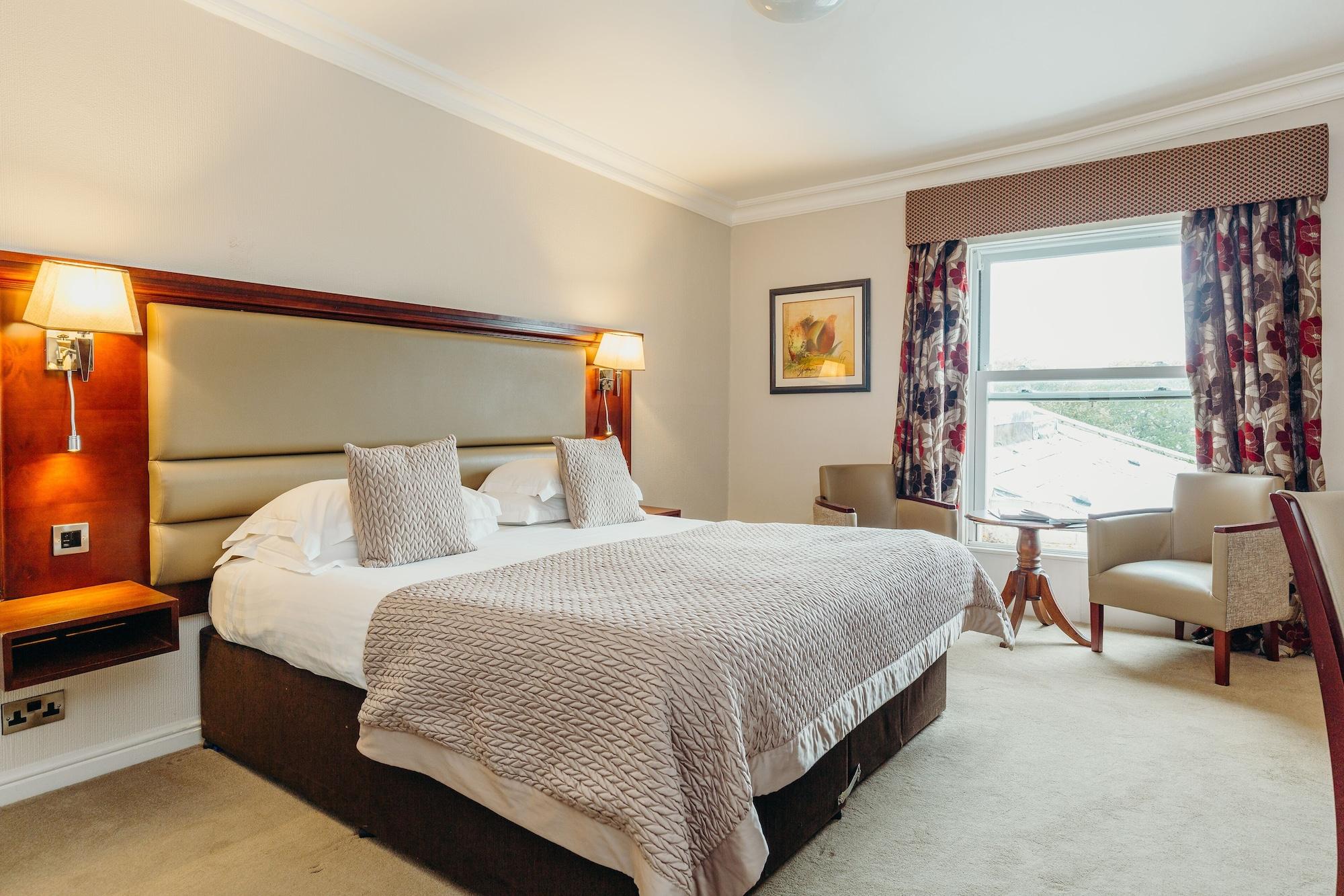 Crown By Compass Hospitality Hotel 4*