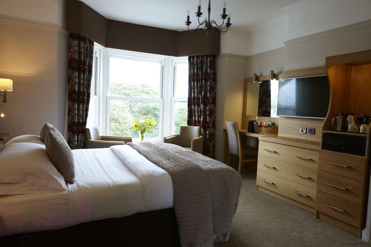Hotel Crown By Compass Hospitality